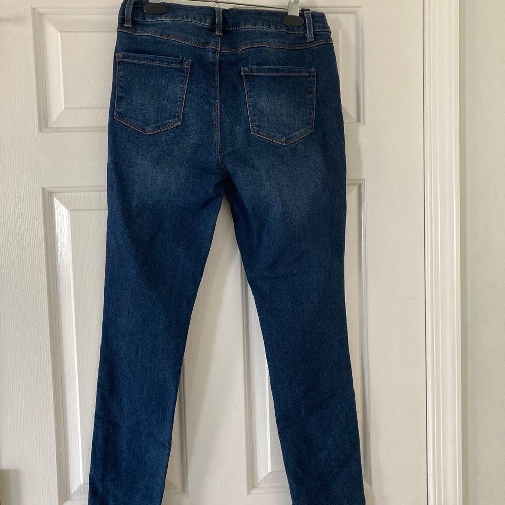 Jeans - Picture 2 of 4